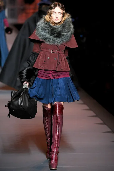 Look 2